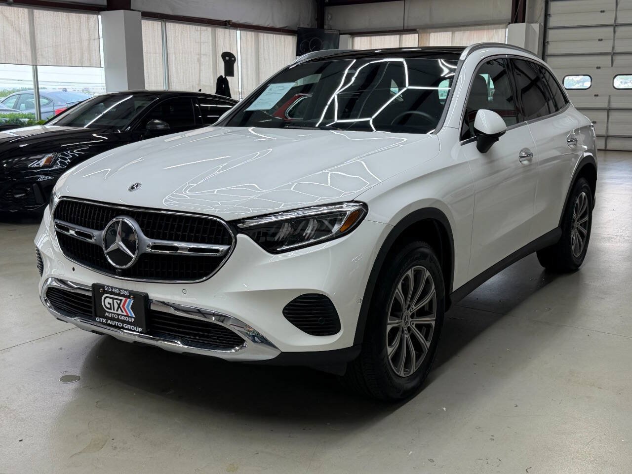 Used 2024 Mercedes-Benz GLC 300 image 5