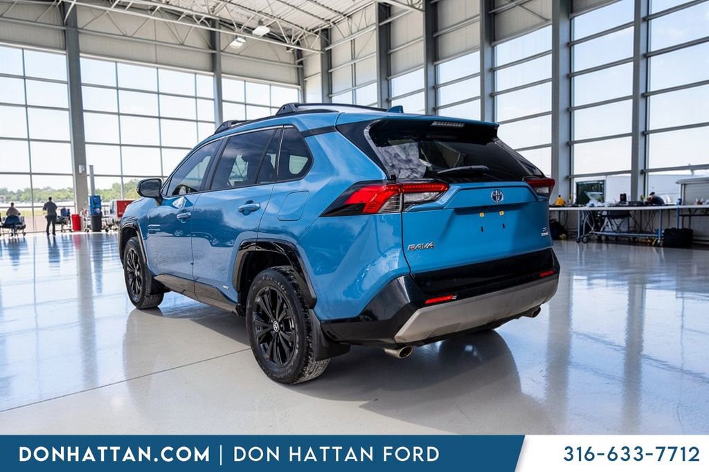 Used 2024 Toyota RAV4 SE image 25