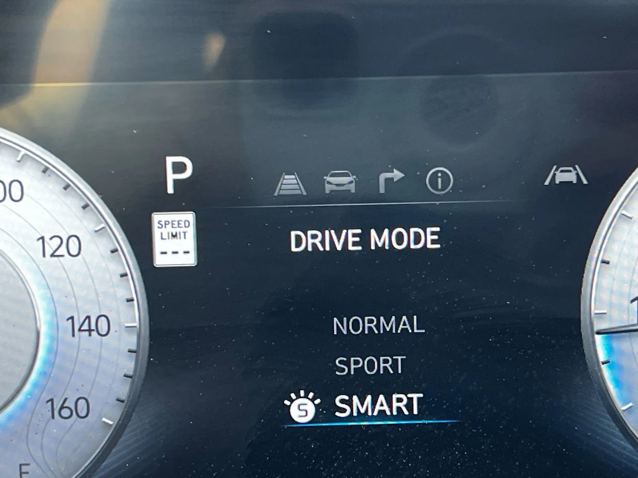 Used 2024 Hyundai Elantra SEL image 20