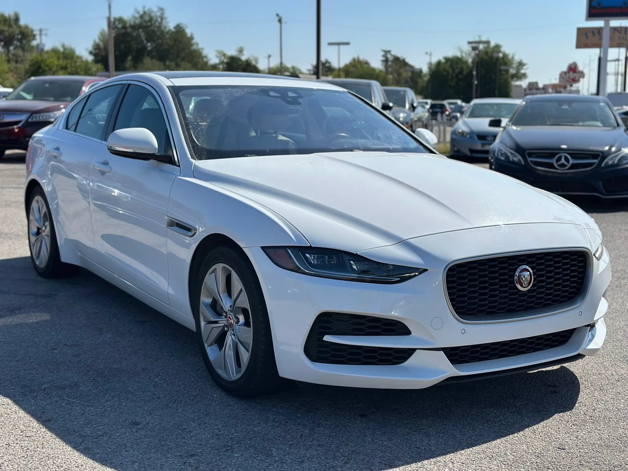 Used 2020 Jaguar XE S RWD image 4