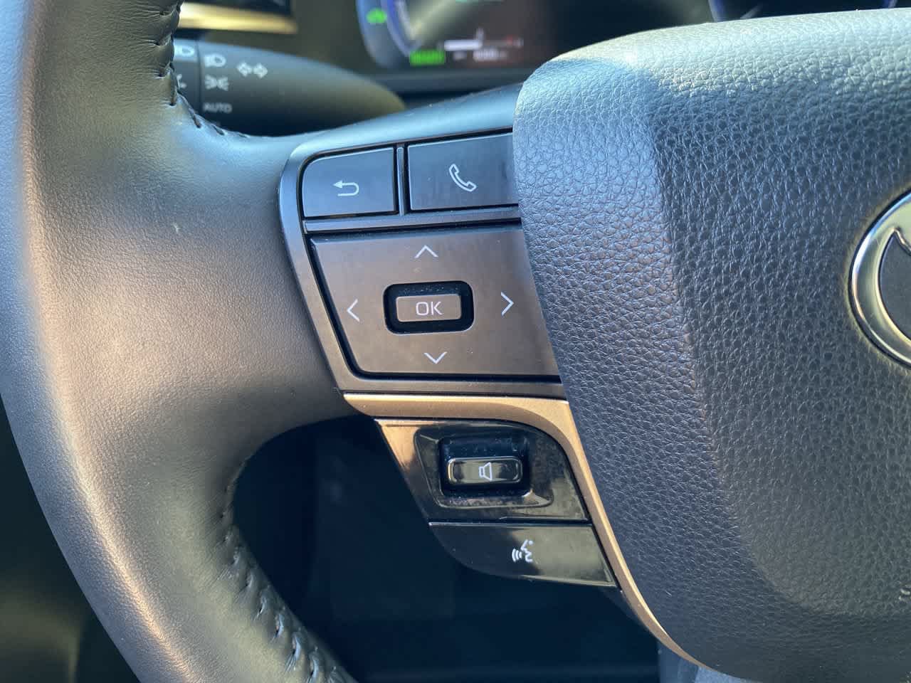 Used 2023 Toyota Crown AWD/4WD image 19