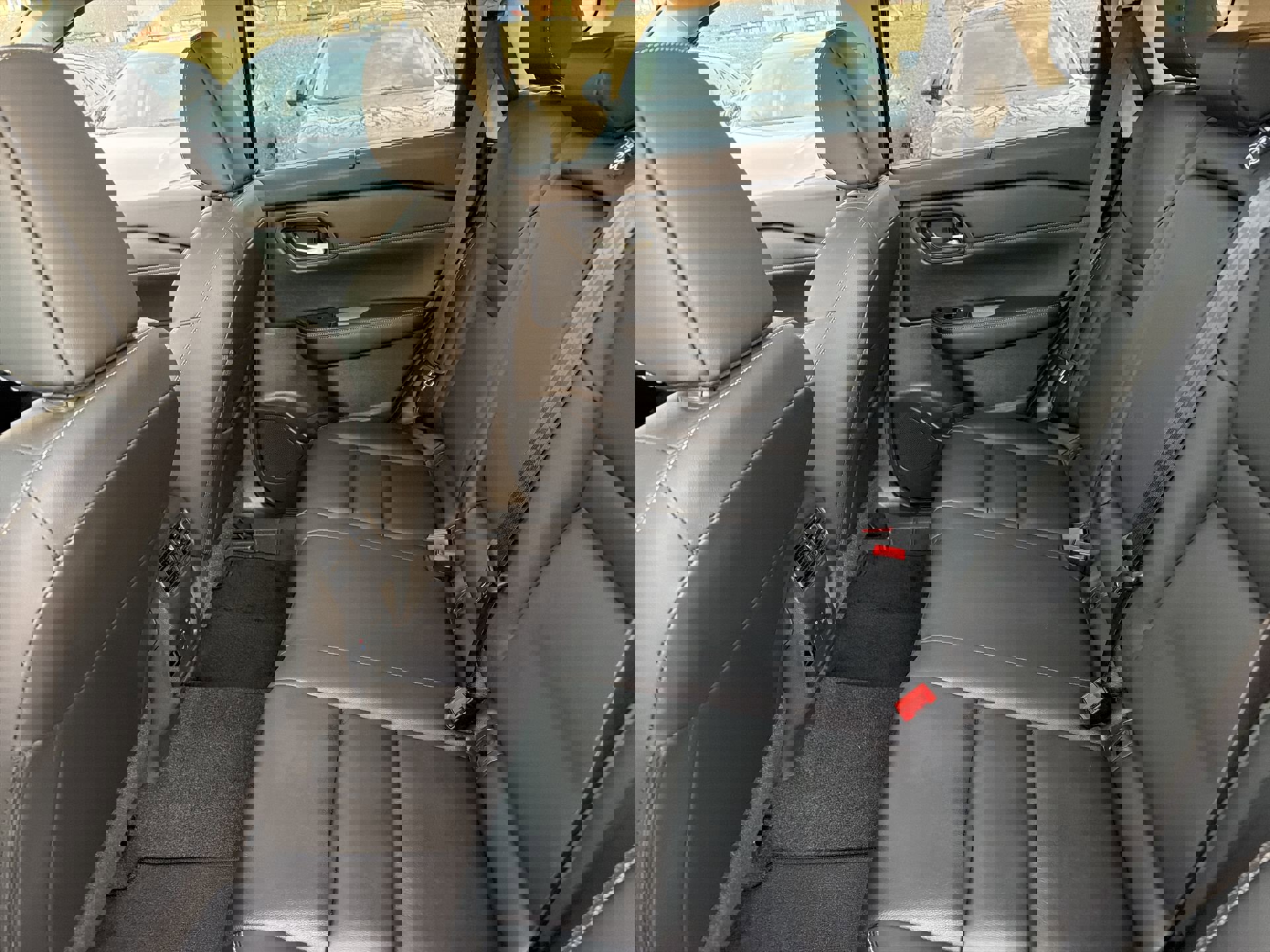 Used 2023 Nissan Rogue SL w/ SL Premium Package image 16