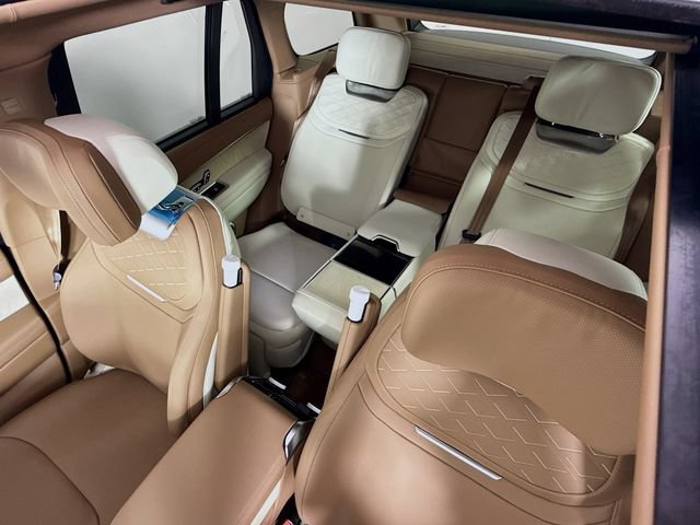 New 2026 Land Rover Range Rover SV AWD/4WD image 14