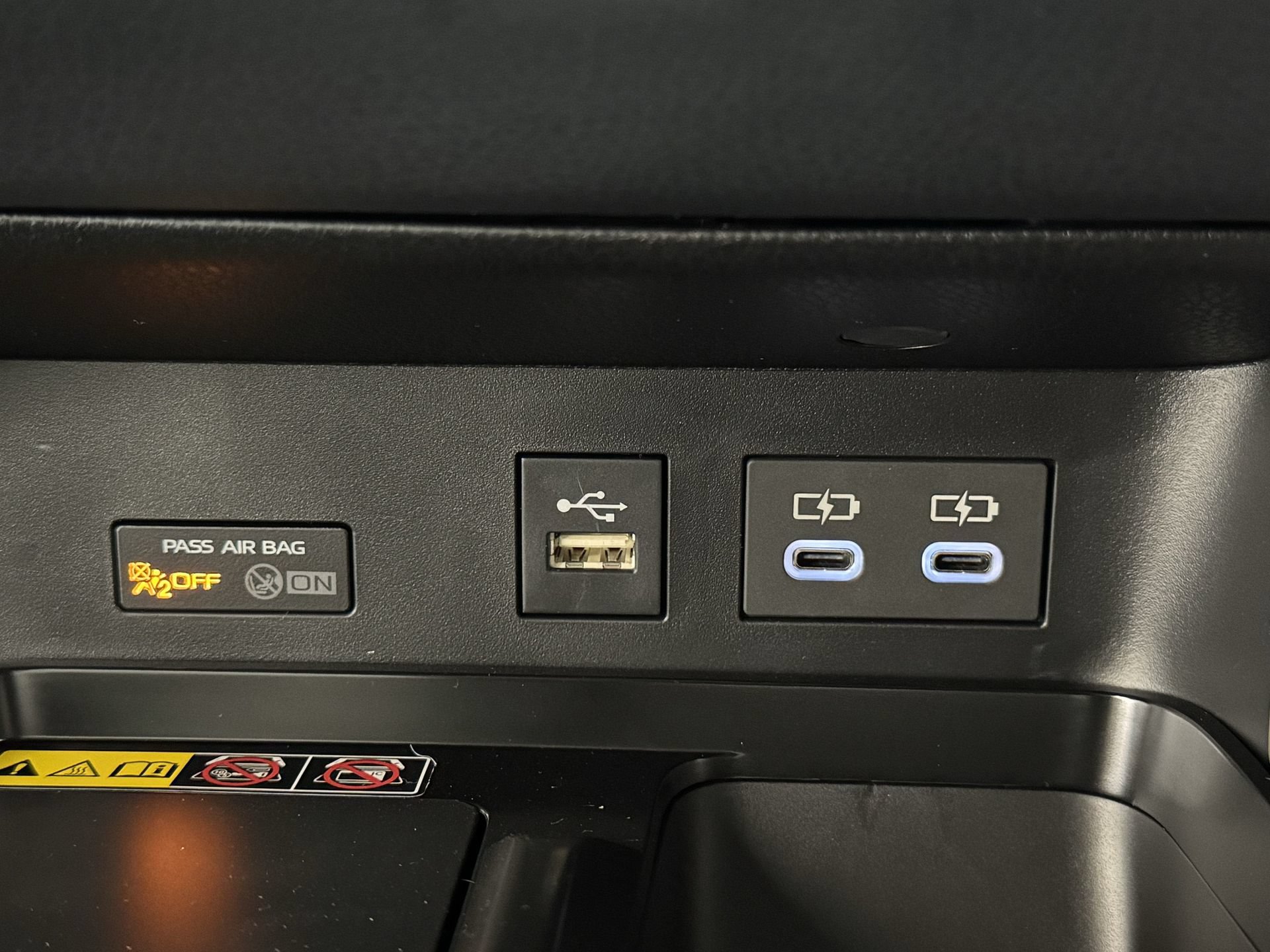 New 2026 Toyota Camry SE FWD image 3