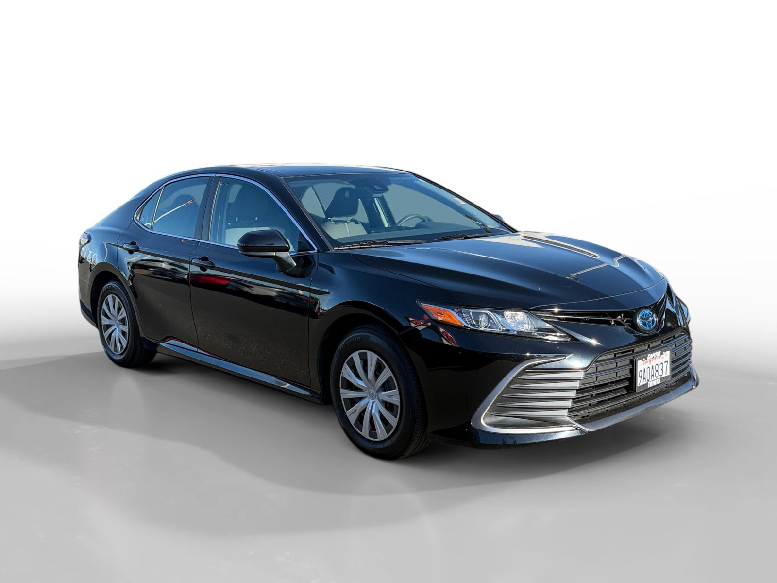Used 2022 Toyota Camry LE image 7