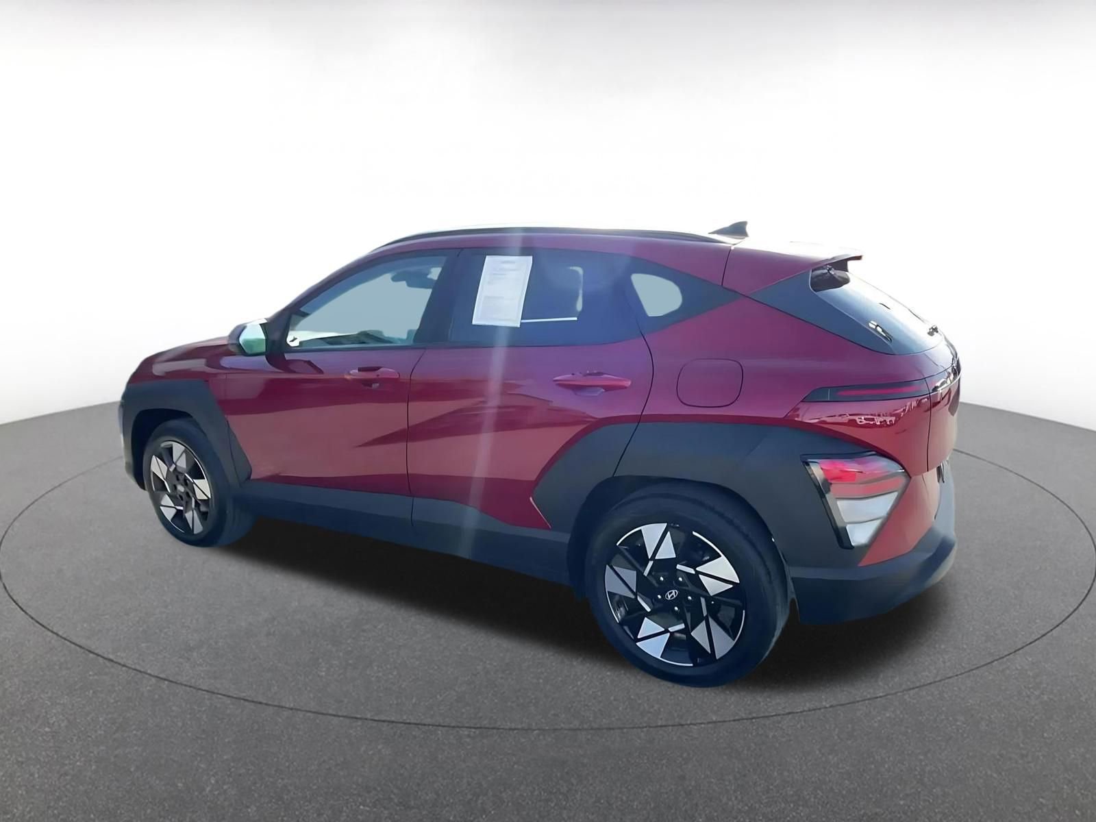Used 2025 Hyundai Kona SEL FWD image 9