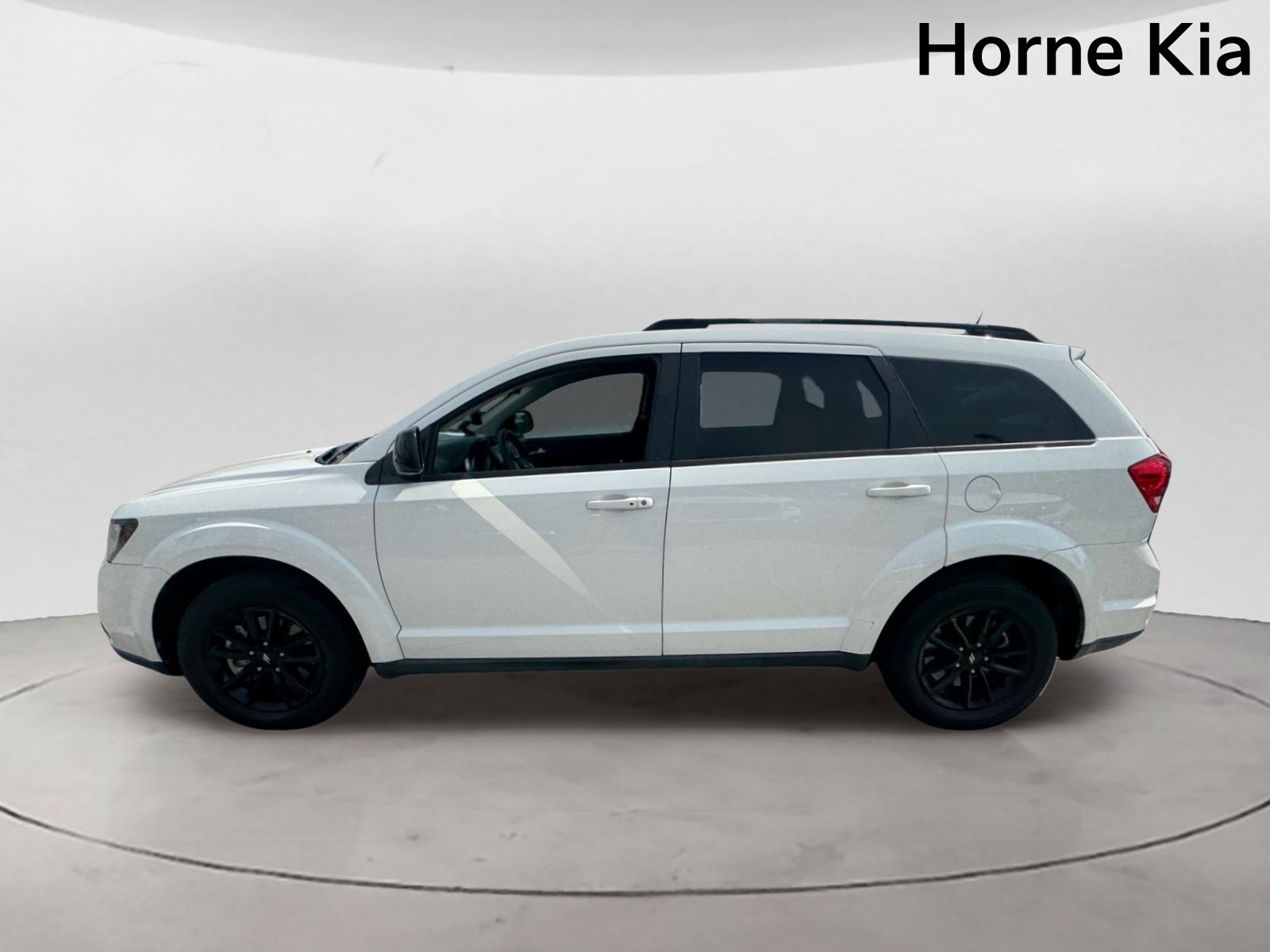 Used 2019 Dodge Journey SE FWD image 6