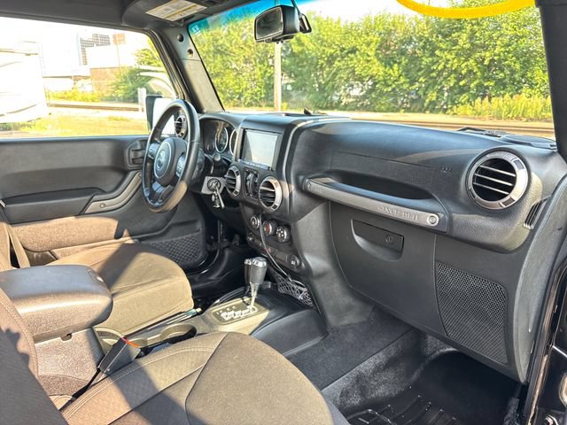 Used 2015 Jeep Wrangler Unlimited Sport w/ Quick Order Package 24S AWD/4WD image 24
