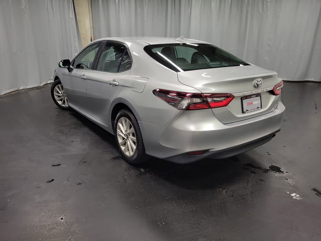 Used 2022 Toyota Camry LE AWD/4WD image 6