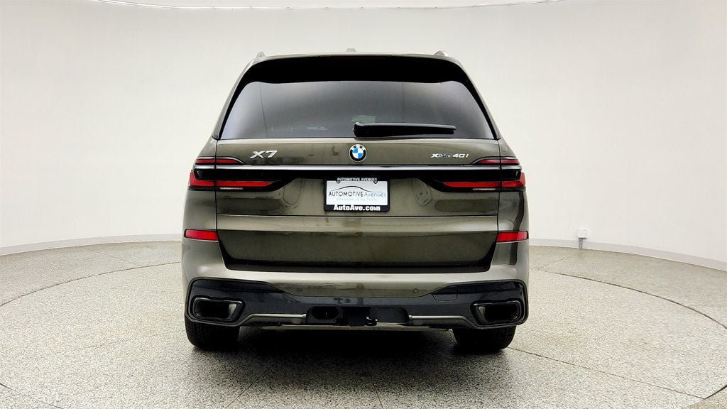 Used 2026 BMW X7 xDrive40i w/ M Sport Package AWD/4WD image 6