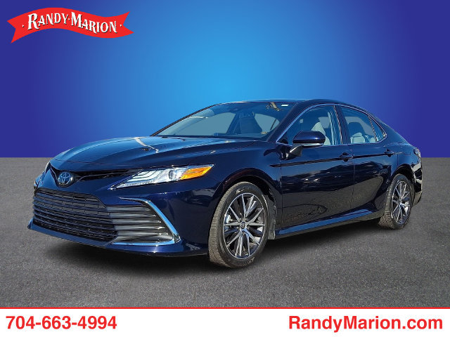 Used 2022 Toyota Camry XLE FWD image 1