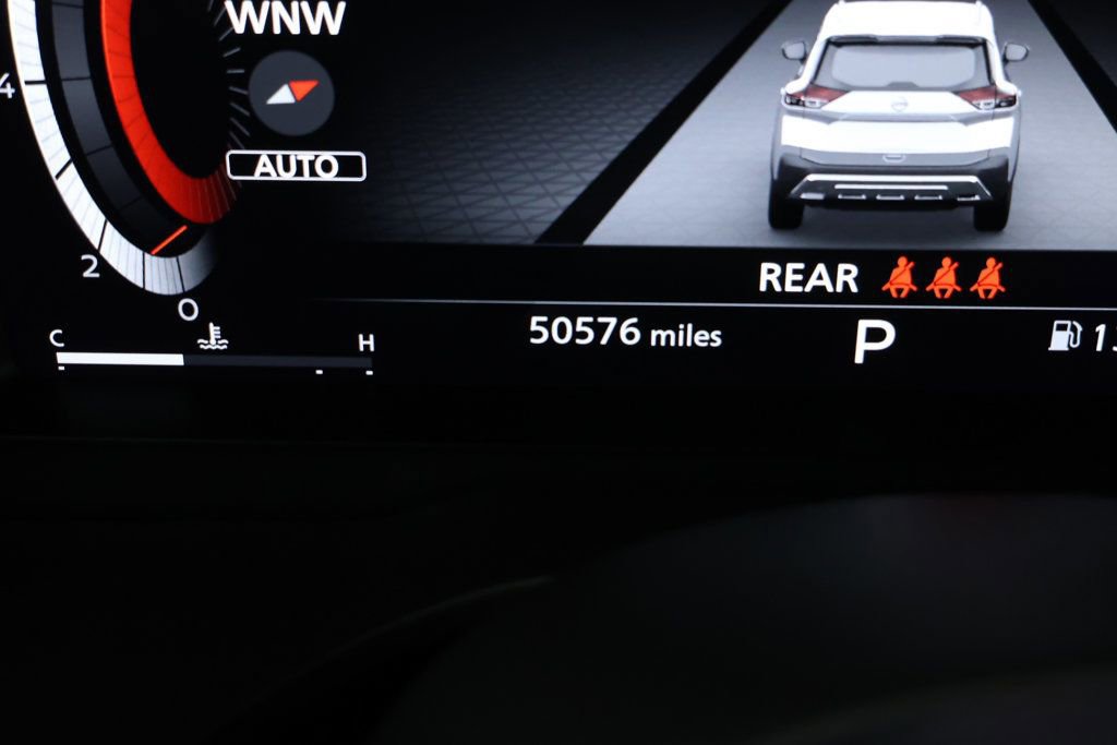 Used 2022 Nissan Rogue Platinum w/ Head-Up Display Package image 14