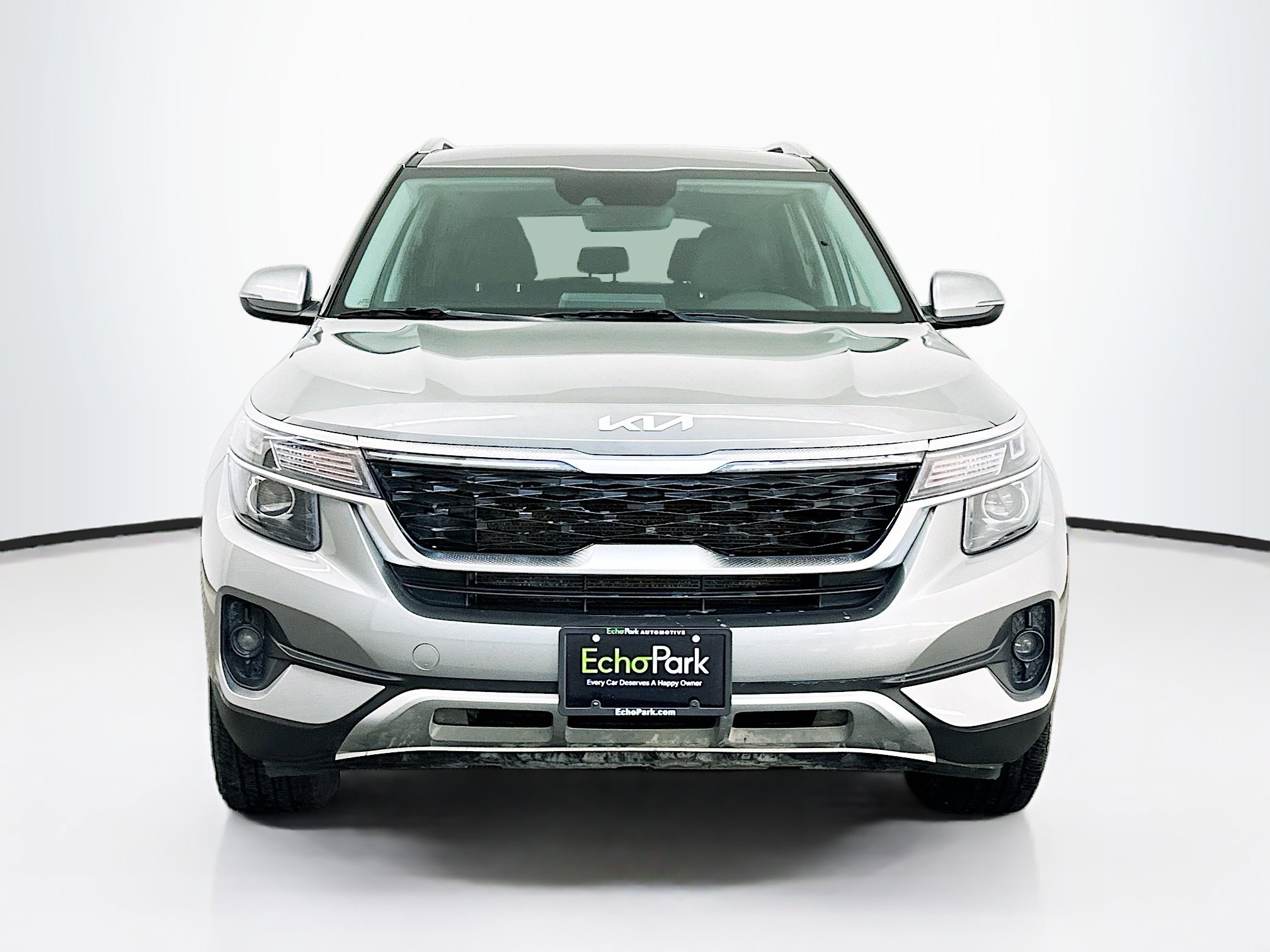 Used 2023 Kia Seltos EX image 2