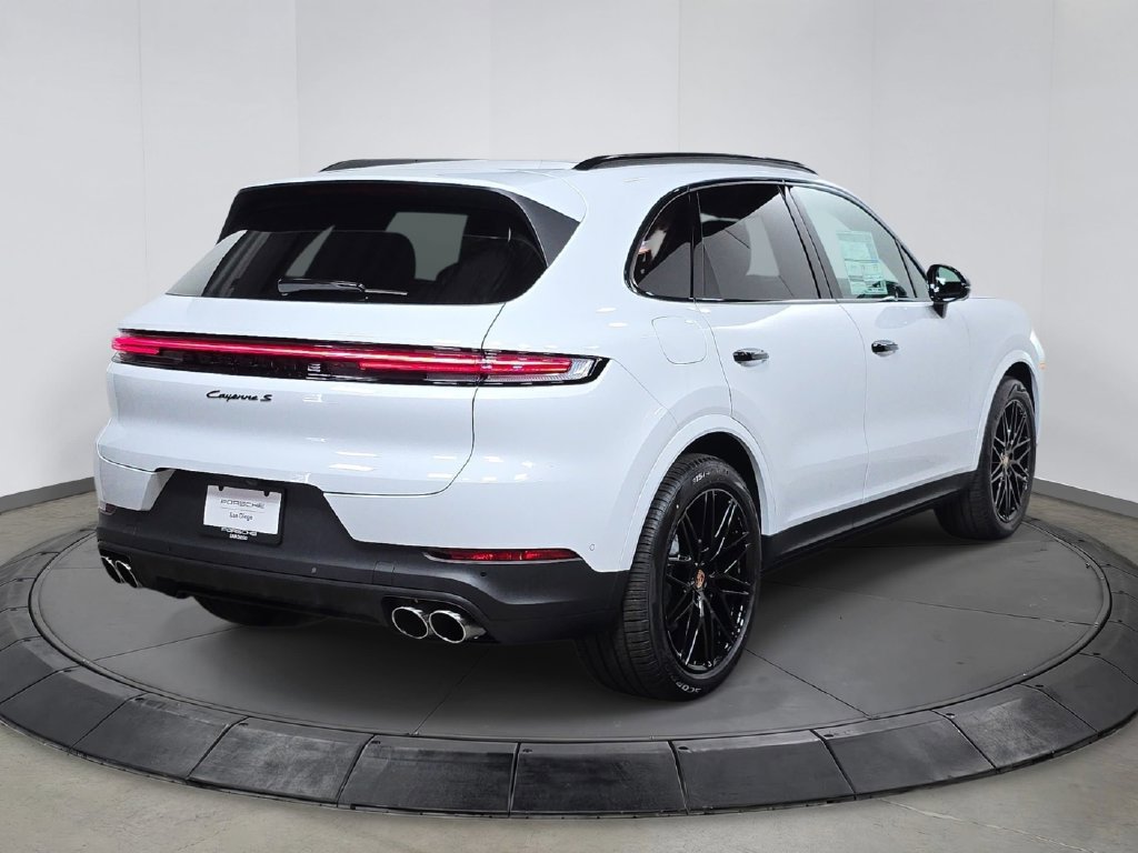 Certified 2026 Porsche Cayenne S AWD/4WD image 7