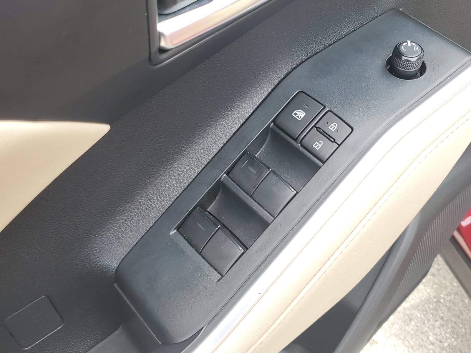 Certified 2024 Toyota Highlander XLE AWD/4WD image 23