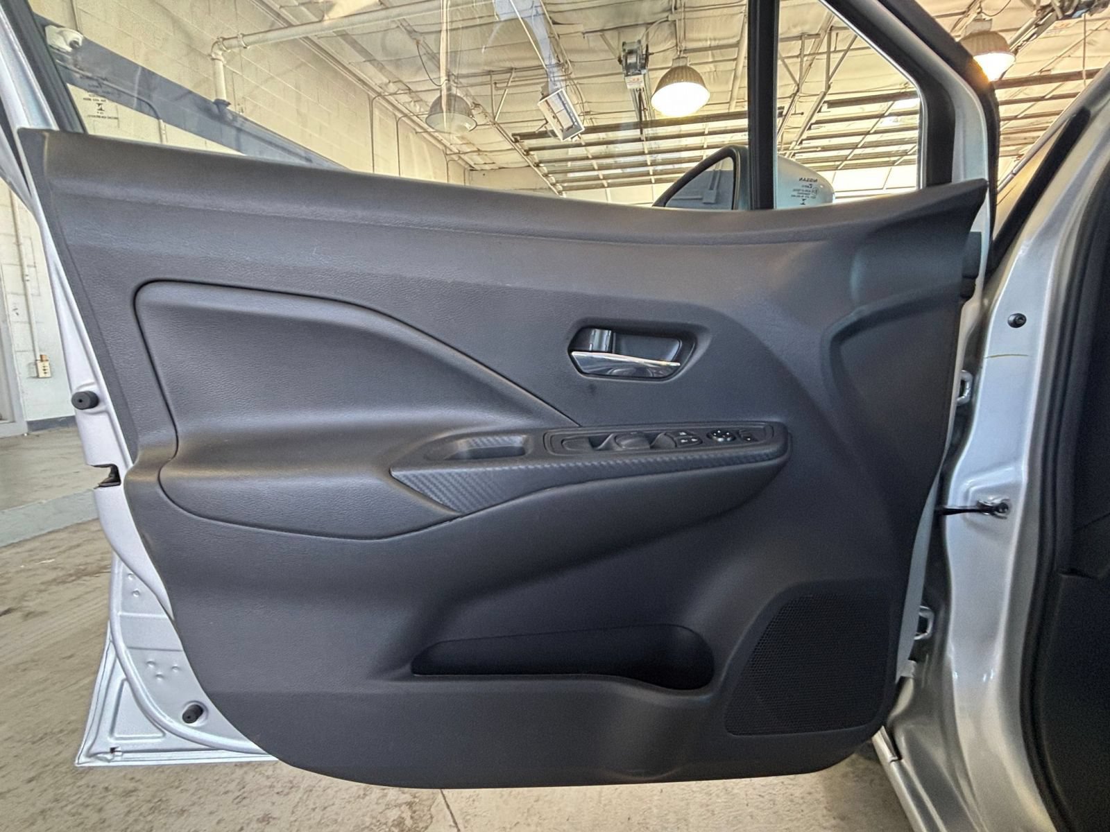 Used 2025 Nissan Versa SV FWD image 18