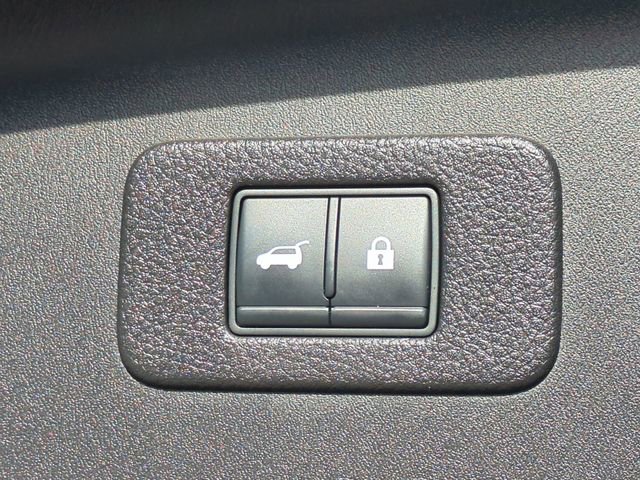 Used 2022 Nissan Armada SL w/ Midnight Edition Package image 14