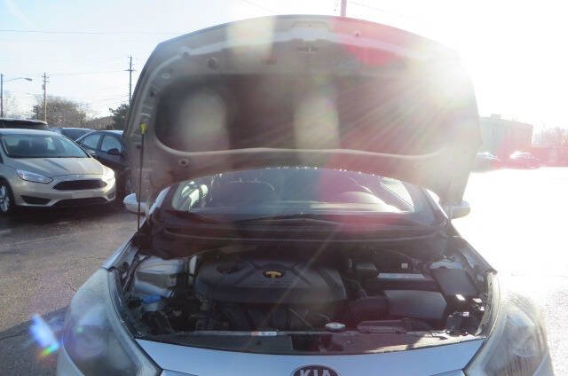 Used 2016 Kia Forte Koup EX FWD image 9