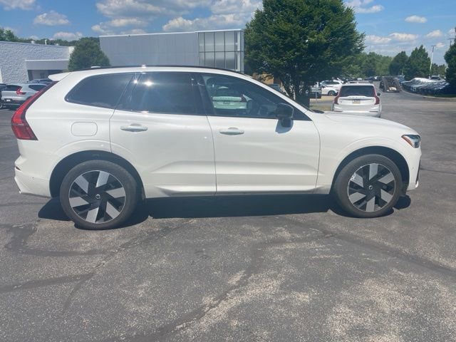 Used 2023 Volvo XC60 T8 Ultimate w/ Climate Package AWD/4WD image 7