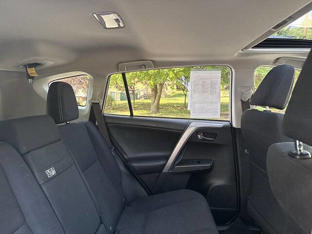 Used 2017 Toyota RAV4 XLE image 9