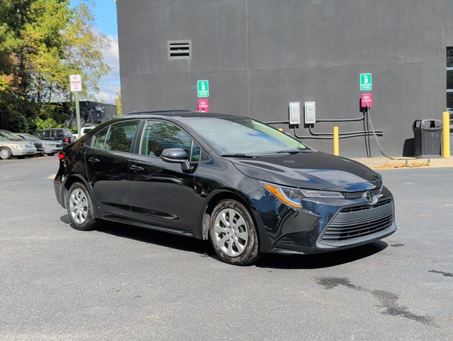 Used 2024 Toyota Corolla LE FWD image 3