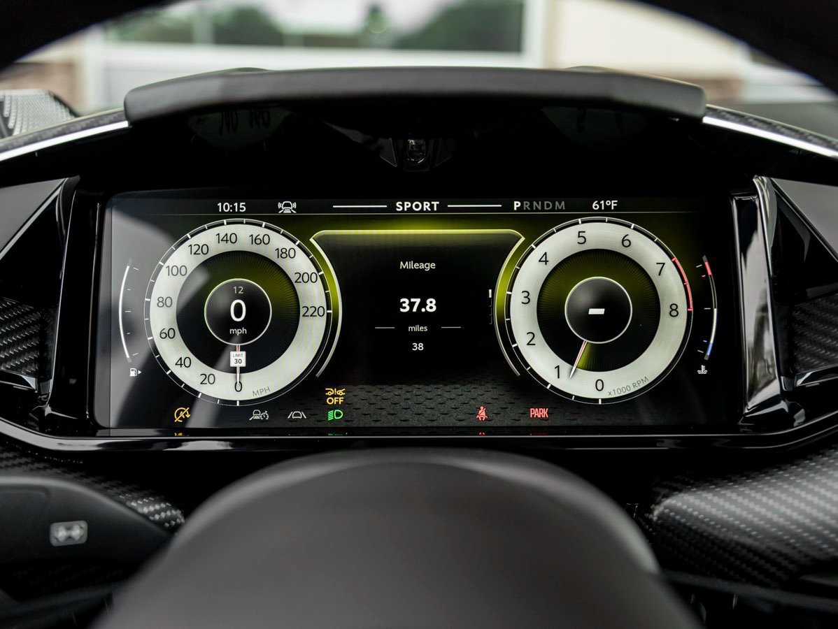 Used 2026 Aston Martin V8 Vantage Convertible RWD image 18