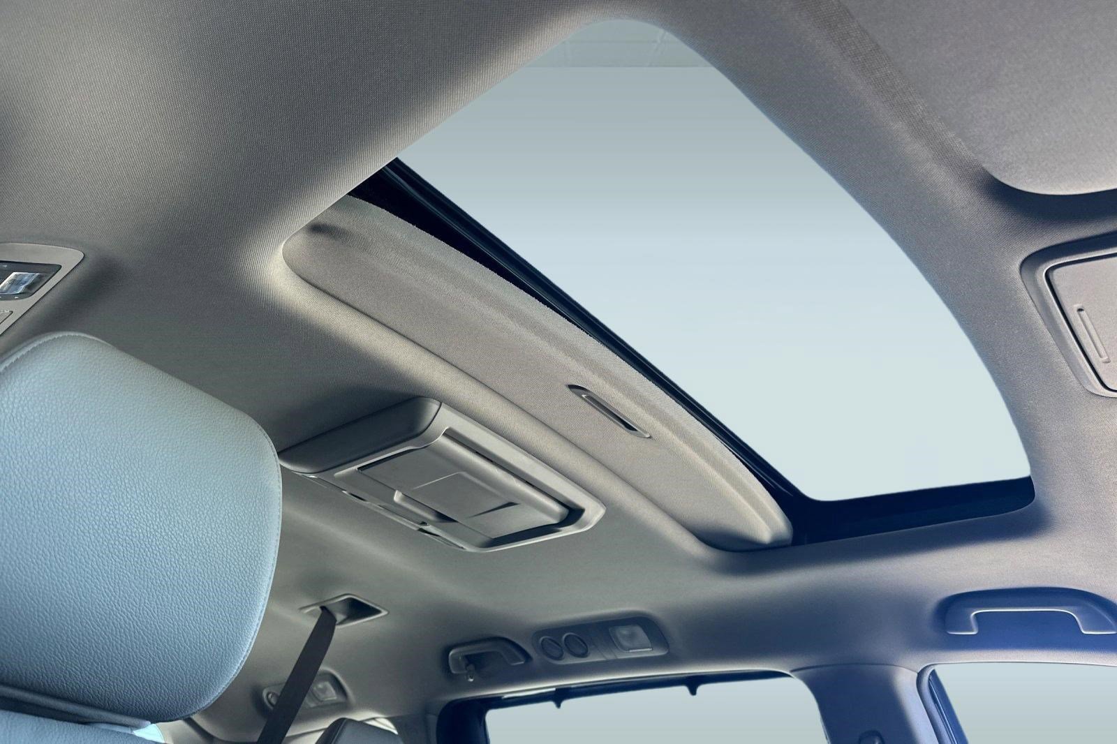 Used 2016 Honda Odyssey Touring image 15