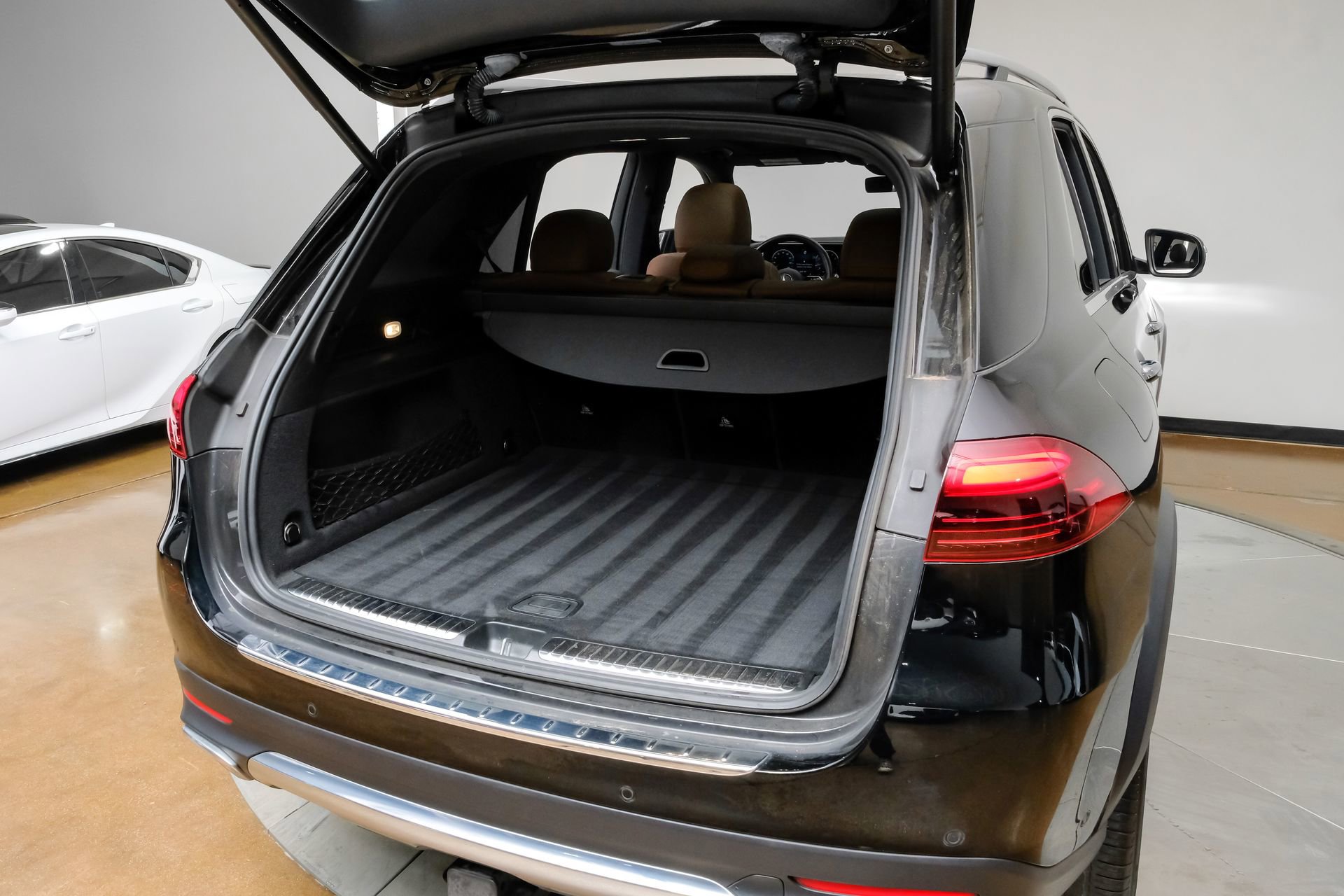 Used 2024 Mercedes-Benz GLE 350 4MATIC image 54