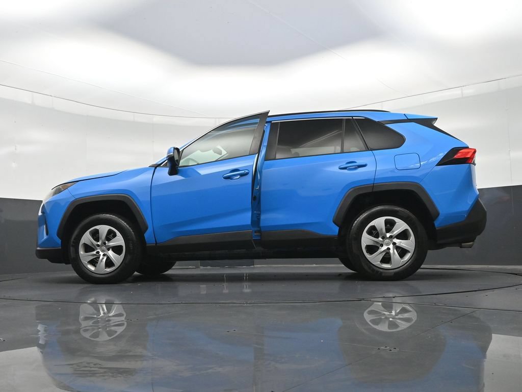 Used 2020 Toyota RAV4 LE FWD image 23