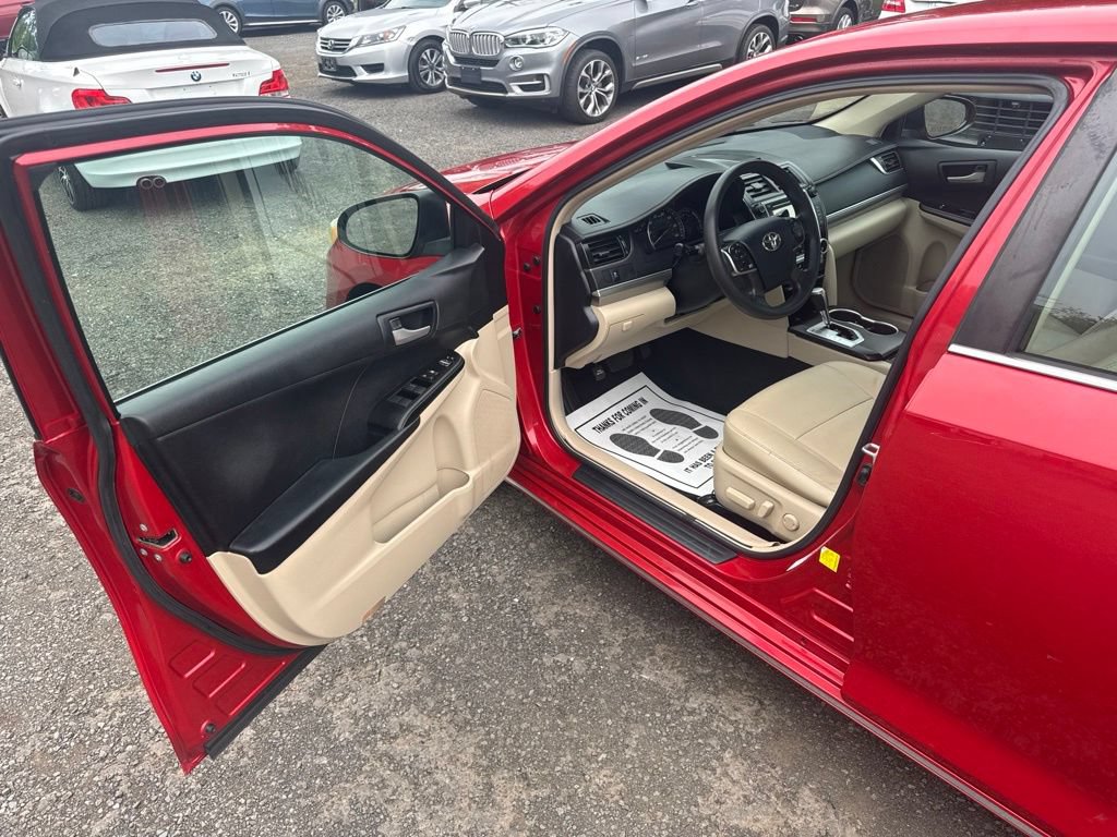 Used 2012 Toyota Camry LE FWD image 25