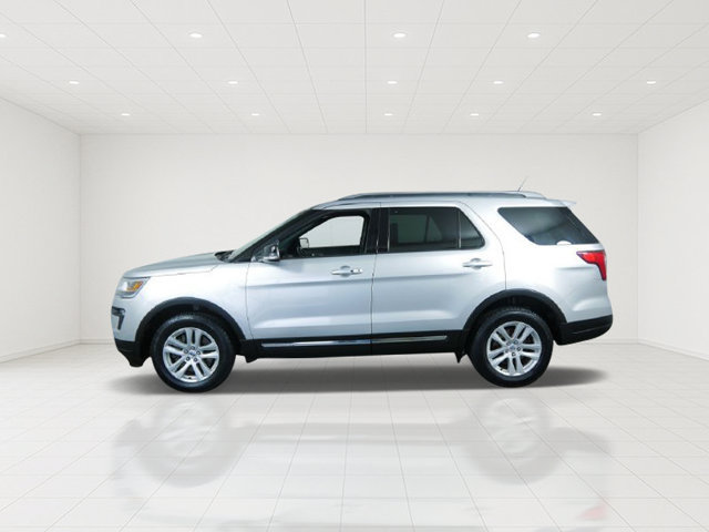 Certified 2018 Ford Explorer XLT AWD/4WD image 6