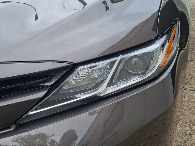 Used 2018 Toyota Camry LE FWD image 9