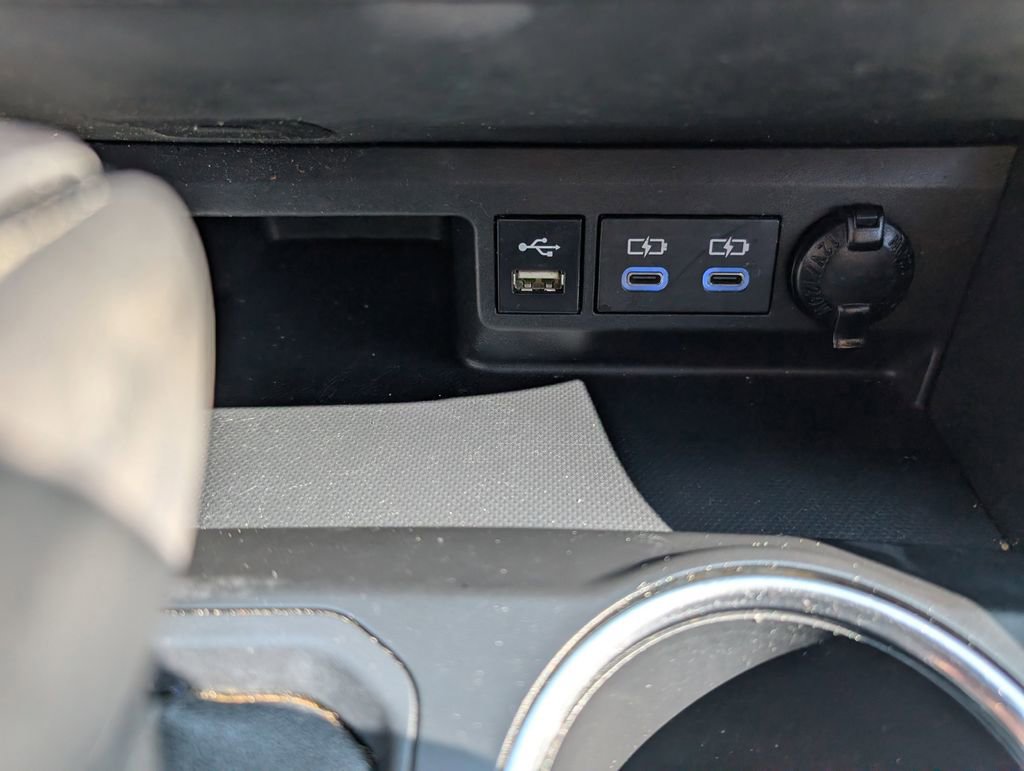 Used 2022 Toyota Highlander XSE image 16