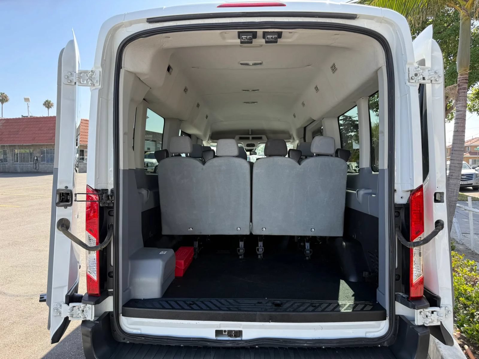 Used 2017 Ford Transit 350 XL RWD image 10