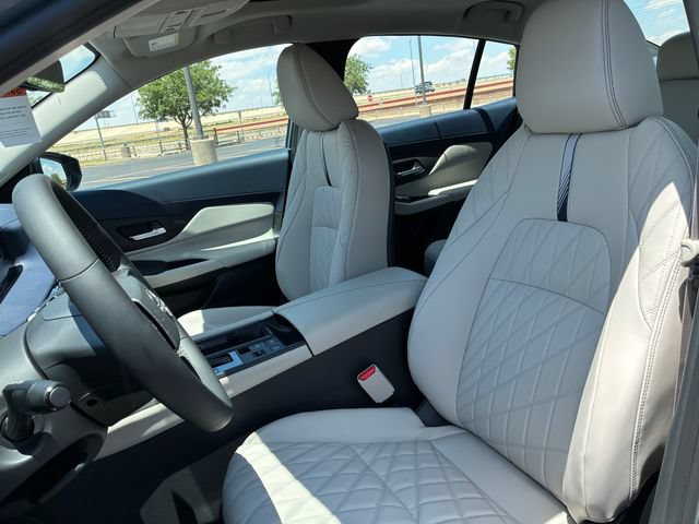 New 2026 Nissan Sentra SL w/ Floor Mat Package FWD image 12