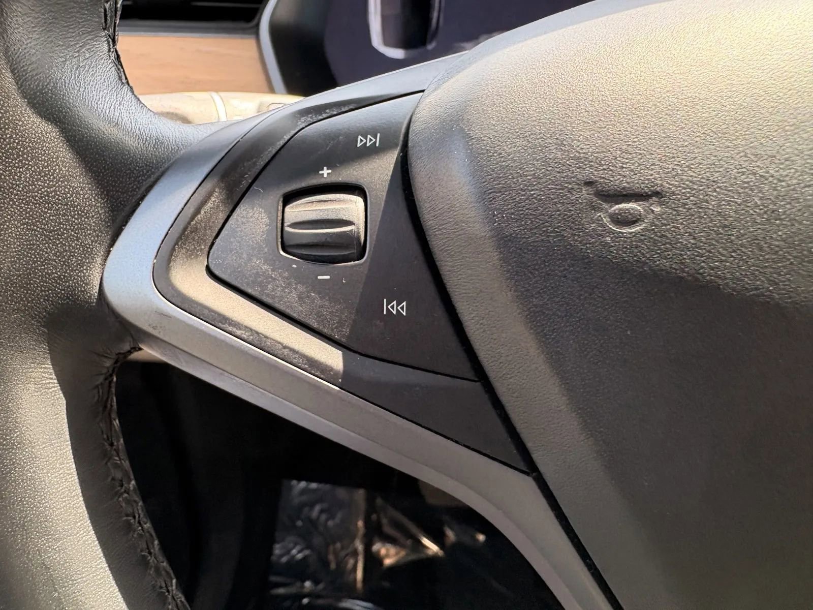 Used 2019 Tesla Model X Long Range AWD/4WD image 18