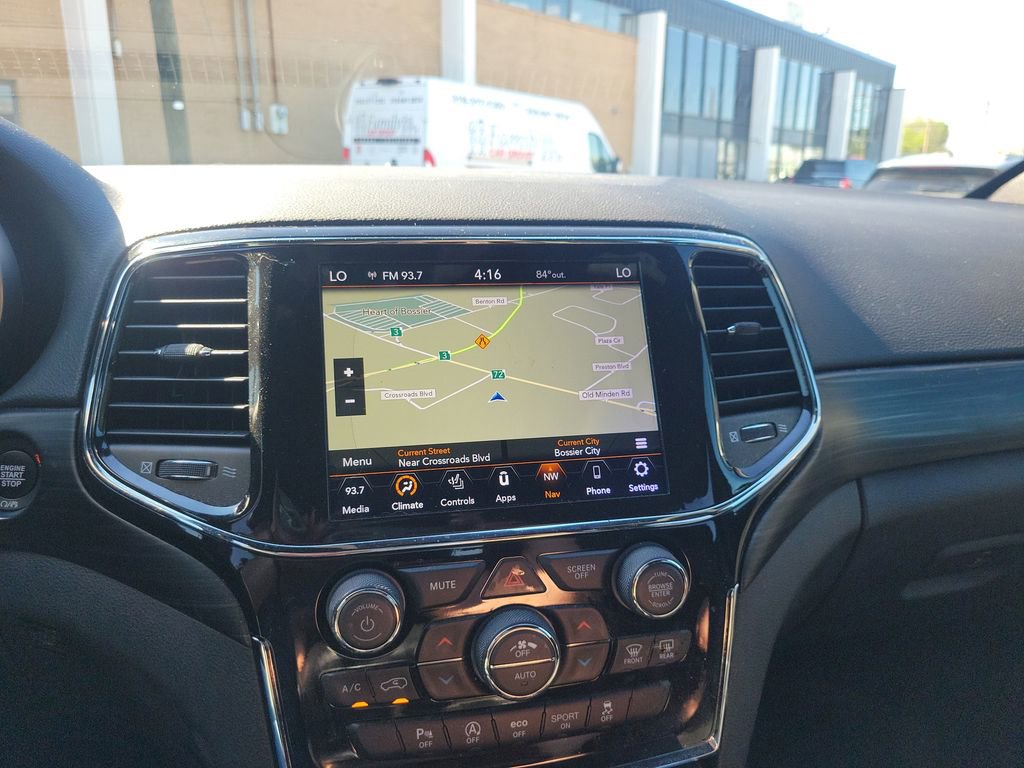 Used 2021 Jeep Grand Cherokee Laredo X image 14