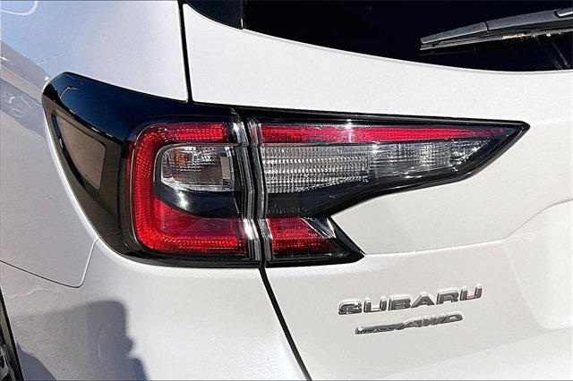 Used 2022 Subaru Outback Limited image 32