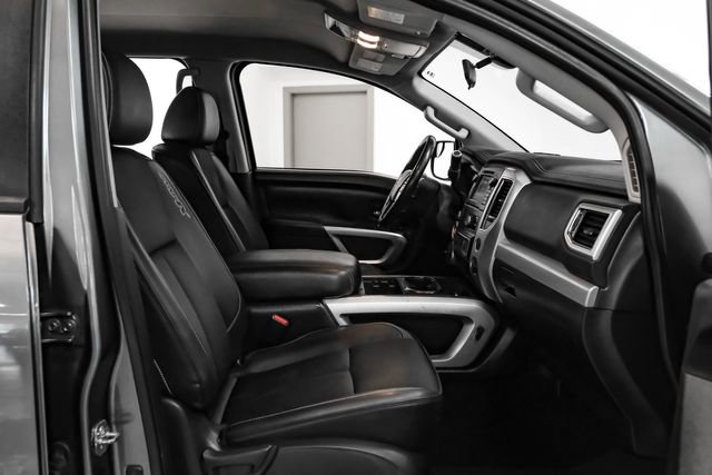 Used 2019 Nissan Titan PRO-4X AWD/4WD image 31