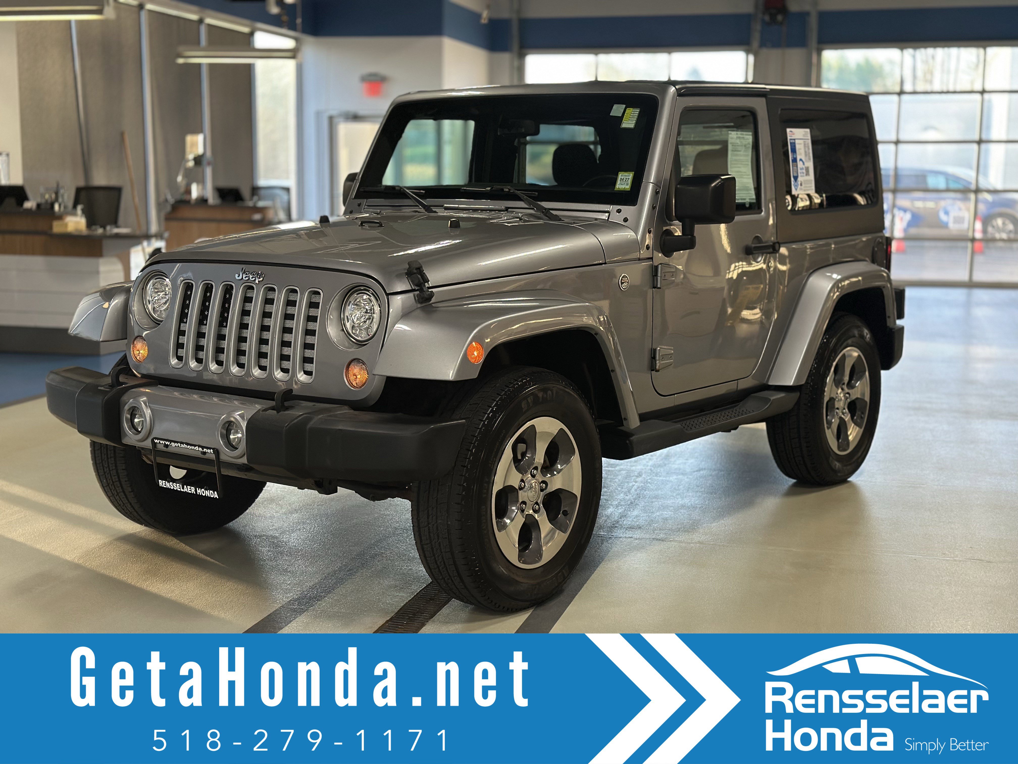 Used 2017 Jeep Wrangler Sahara w/ Connectivity Group AWD/4WD image 1