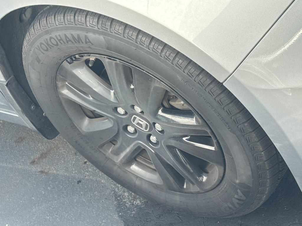 Used 2017 Honda Odyssey Touring image 9