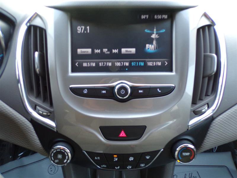 Used 2017 Chevrolet Cruze LT FWD image 29