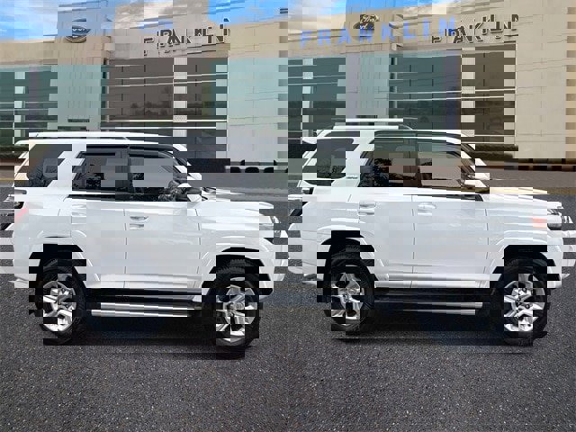 Used 2019 Toyota 4Runner SR5 w/ Four Season Floor Mat Package image 8