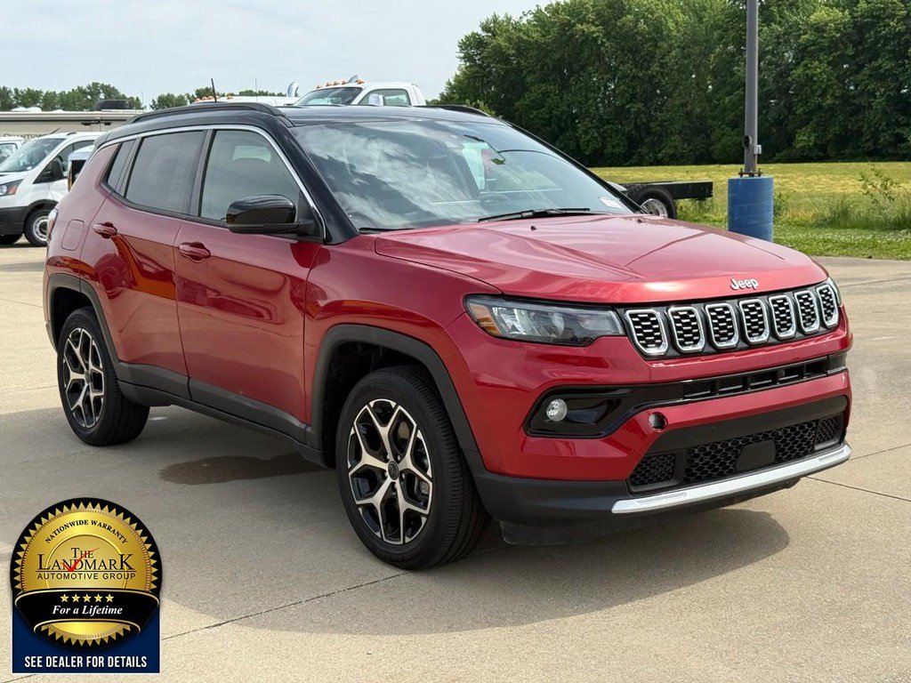 Used 2025 Jeep Compass Limited AWD/4WD image 3