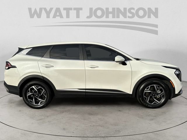 Used 2023 Kia Sportage LX image 6