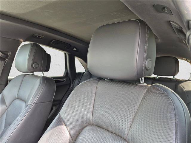 Used 2015 Porsche Macan S AWD/4WD image 5