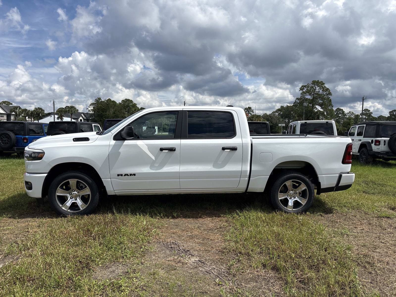 New 2027 RAM 1500 Express RWD image 6