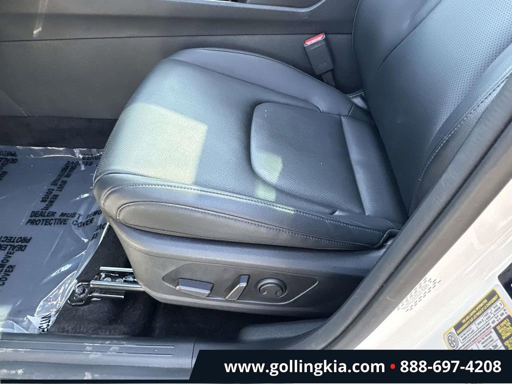 Certified 2025 Kia Sportage EX w/ EX Premium Package image 18