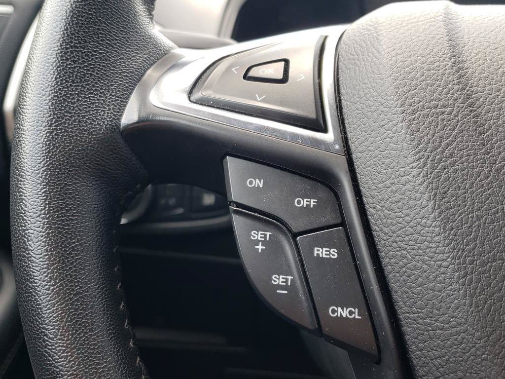 Used 2022 Ford Edge SEL w/ Convenience Package AWD/4WD image 16