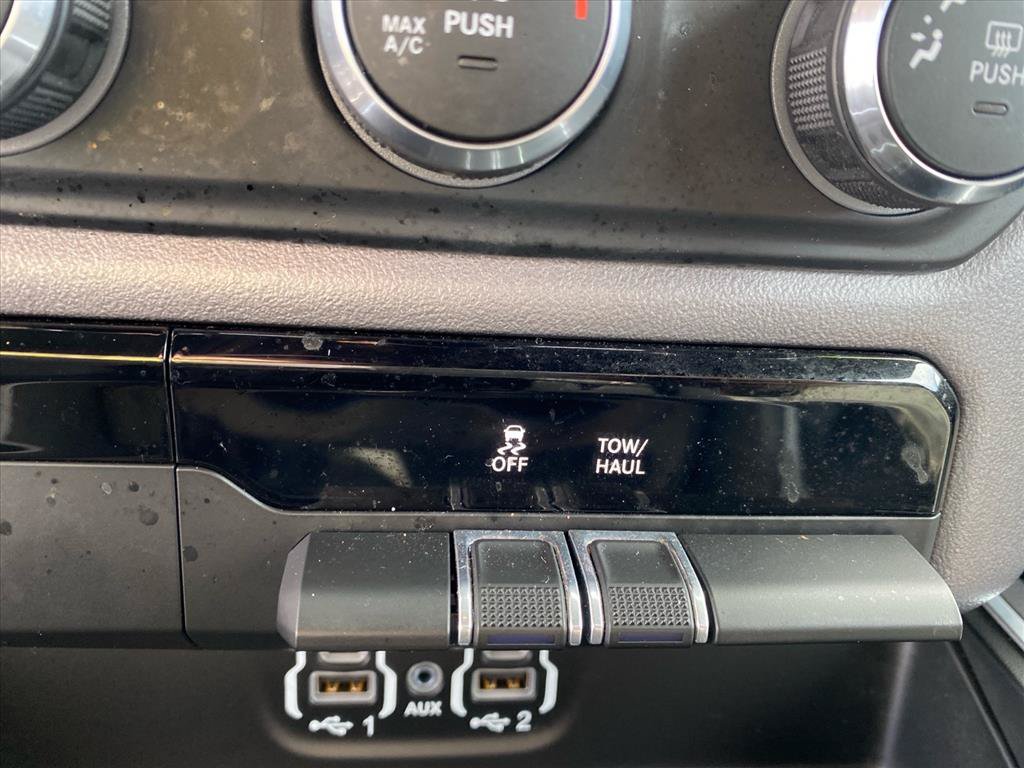 Used 2023 RAM 1500 Big Horn AWD/4WD image 14